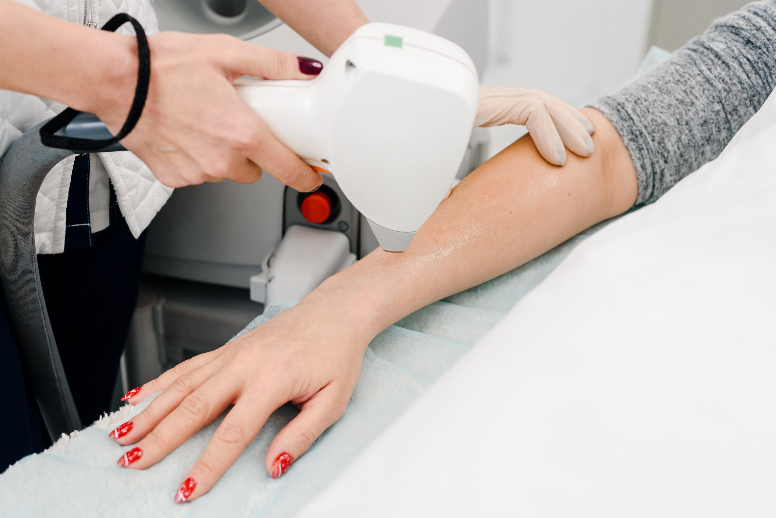 業務用脱毛機の選び方とは？種類や効果など比較すべきポイントを解説