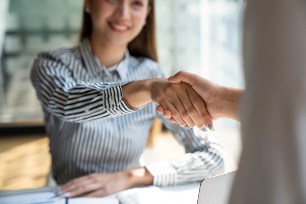 ロイヤリティや契約内容をよく確認した上で契約を